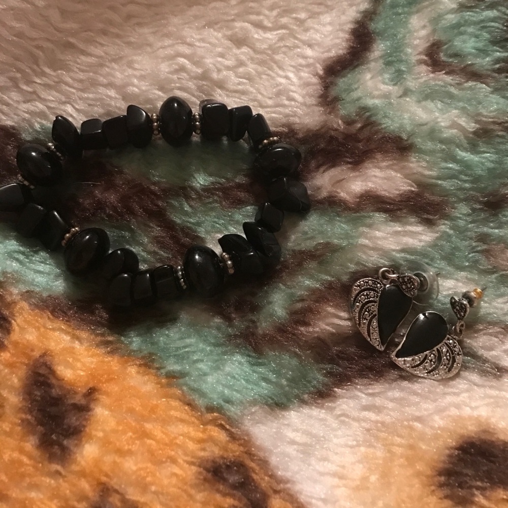Black rock bead bracelet with with little heart
