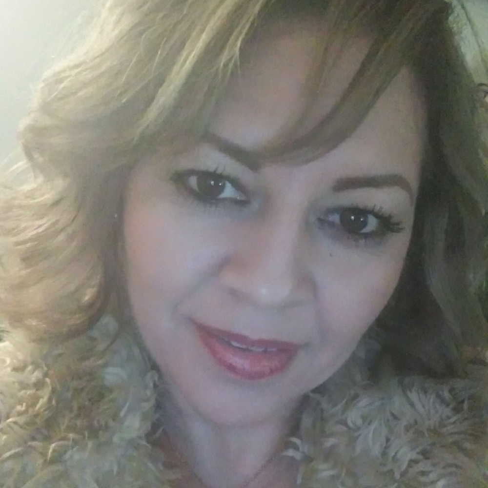 Meet your Posher, Gabriela