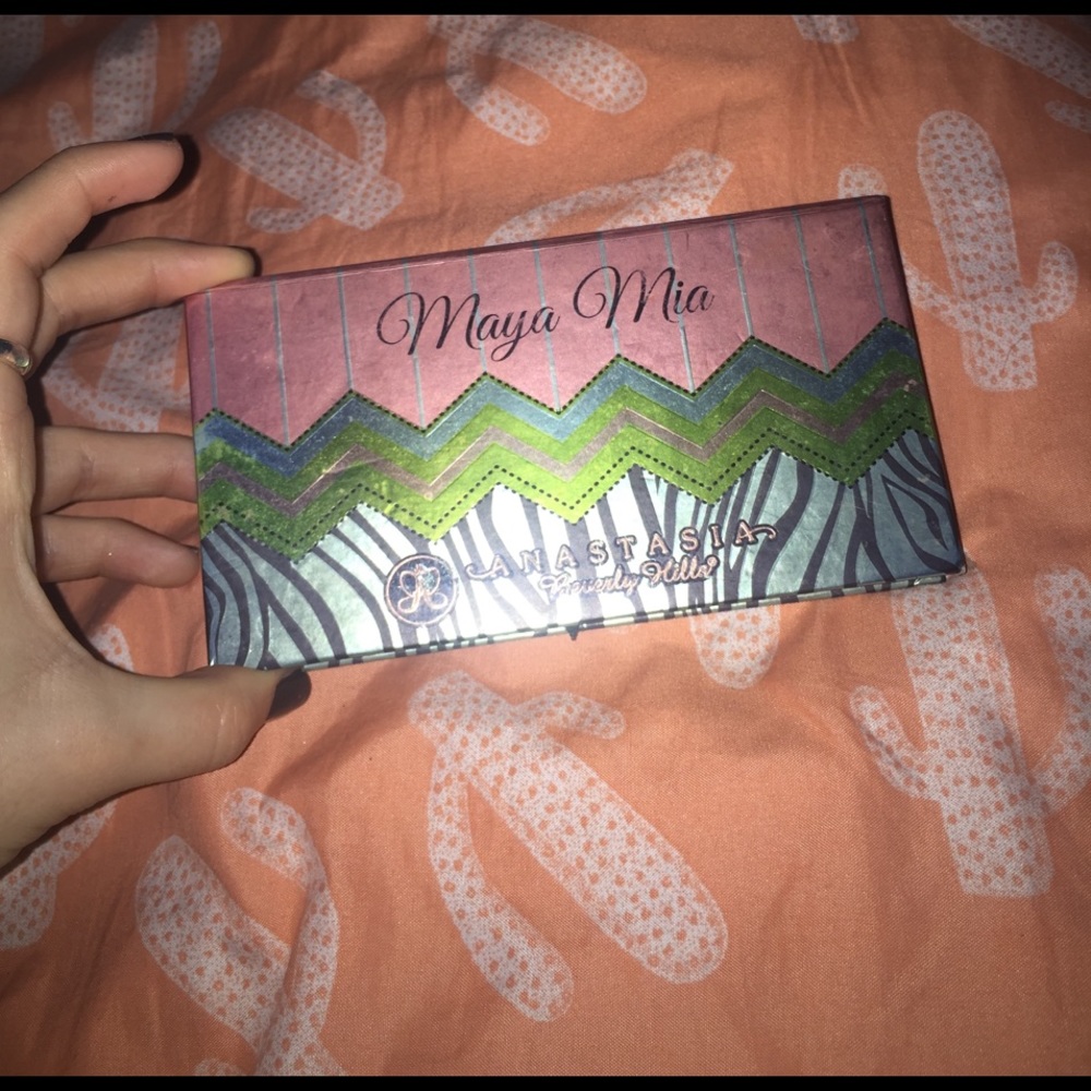Maya Mia RARE discontinued pallet