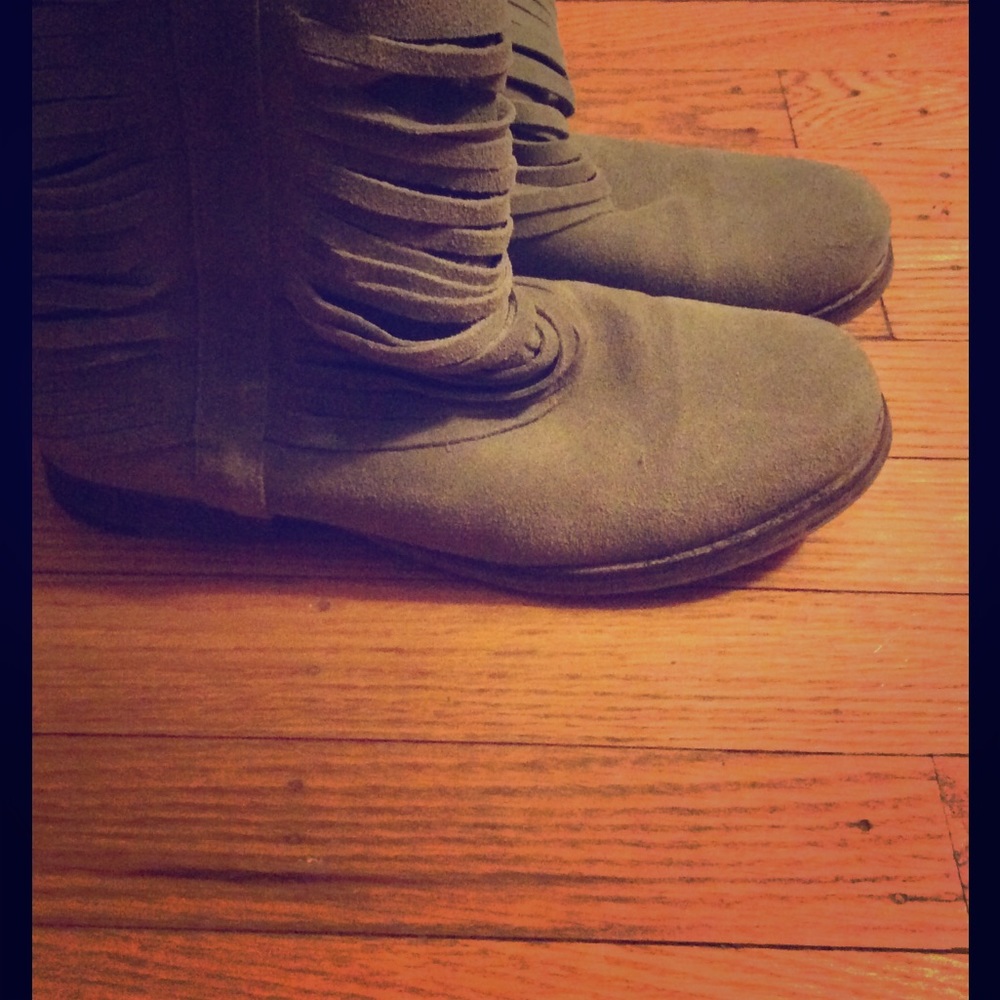 Rarely worn, super cute boots!