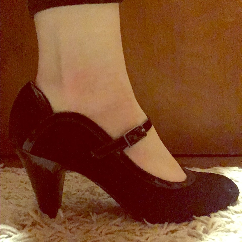 ⚡️ Maryjane-style heels