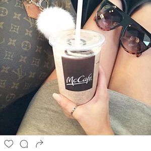 Meet your Posher, Ayanah