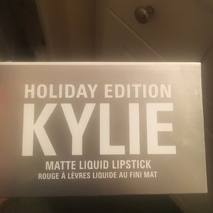 Kylie Holiday Edition Lipkit.Brand new, never used