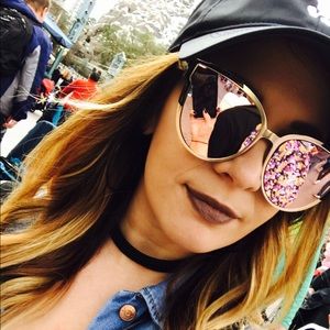 Meet your Posher, Victoria