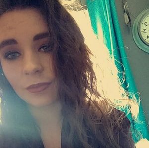 Meet your Posher, Kendra