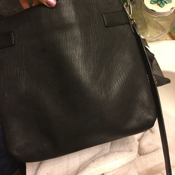 MK crossbody - Picture 4 of 4