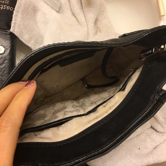 MK crossbody - Picture 3 of 4