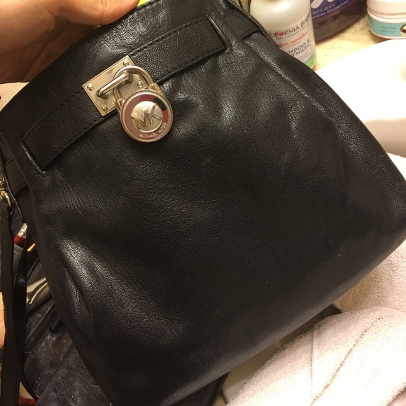 MK crossbody - Picture 1 of 4