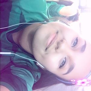 Meet your Posher, Melanie