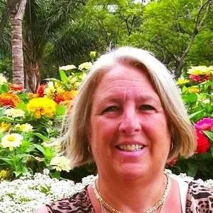 Meet your Posher, Debbie