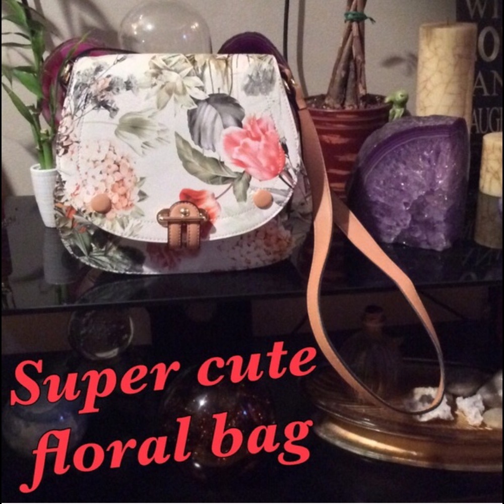Floral Vegan leather cross body bag LIKE NEW