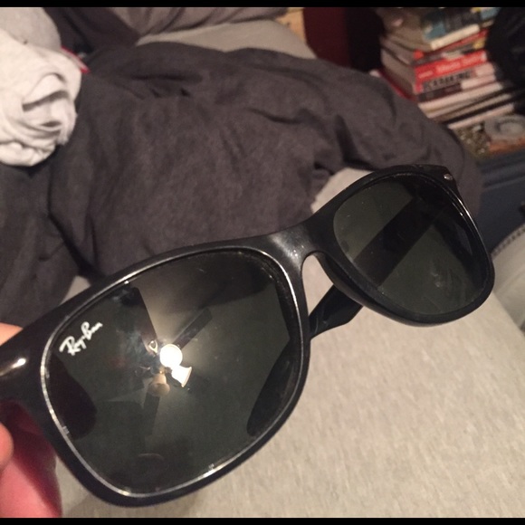 Ray Ban Wayfarer Sunglasses- all black main image 5