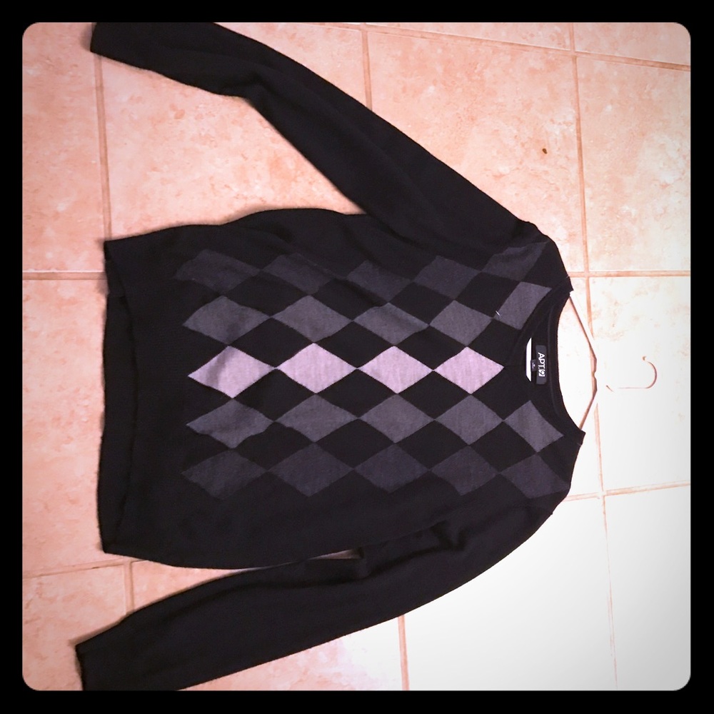 Apt 9 Medium sweater V neck