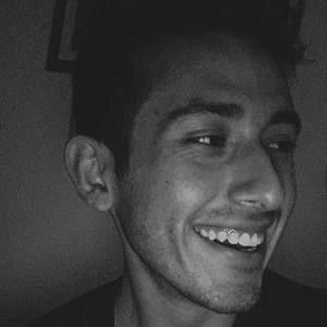 Meet your Posher, Cesar