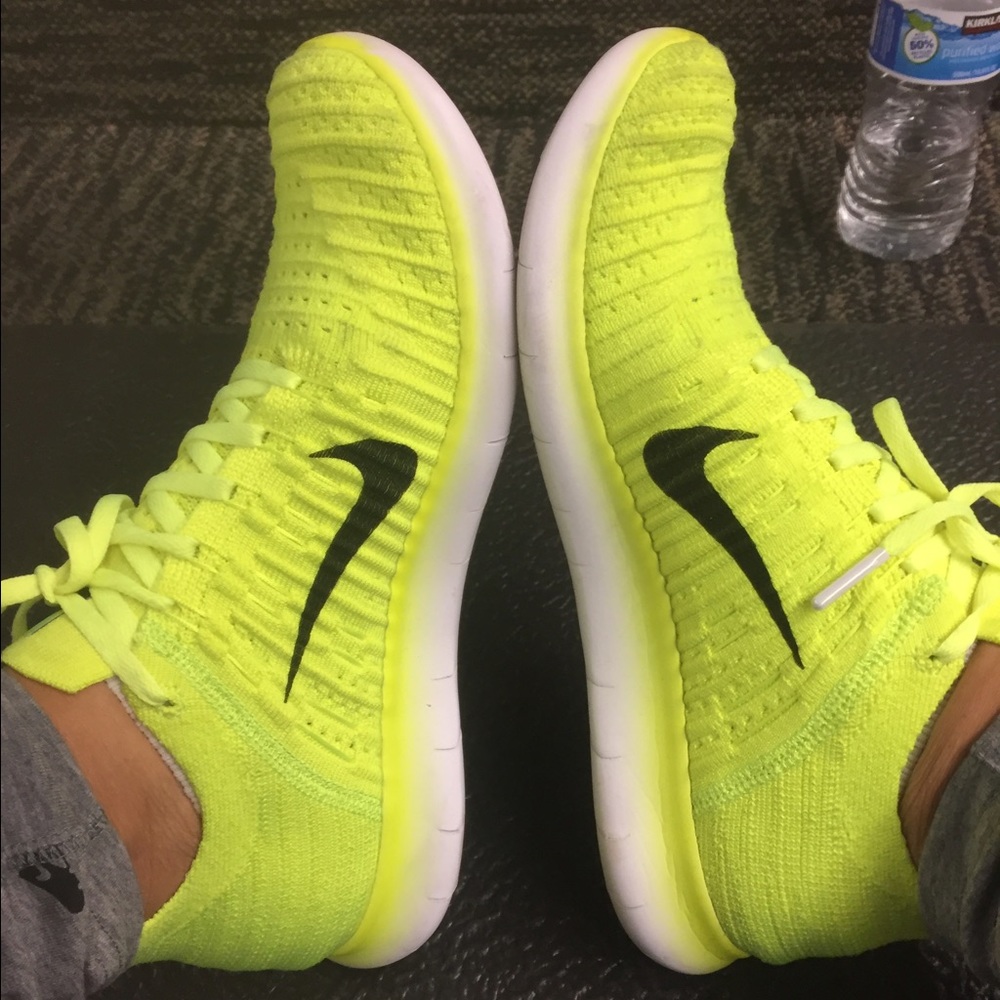 Nike free runs fly knits size womens 9
