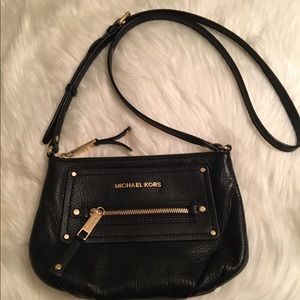 MICHAEL KORS black leather cross body purse