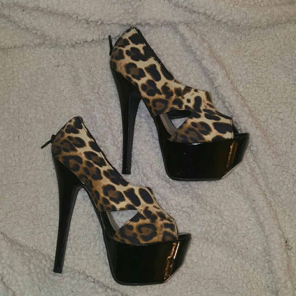 Shoes, pumps