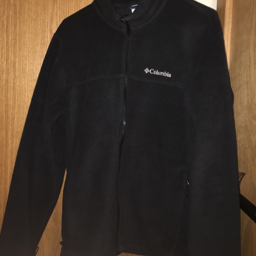 Black Columbia fleece jacket