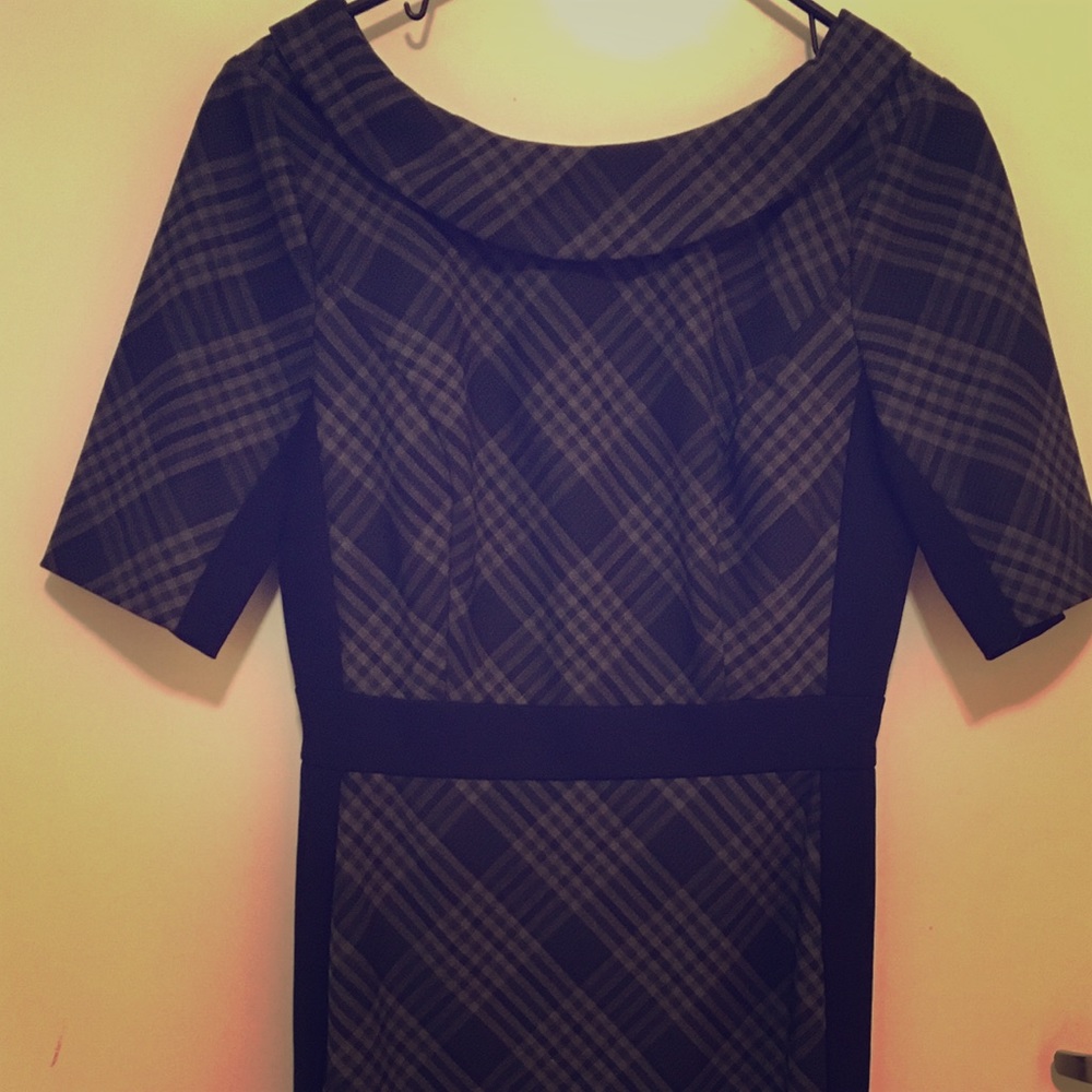 White House black market sheath dress, size 6