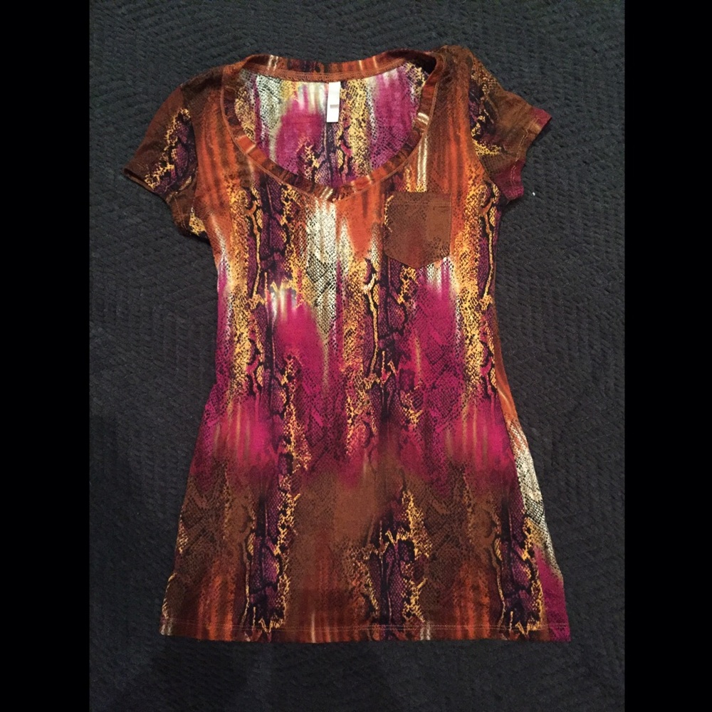 Snake print, multicolored short sleeve shirt
