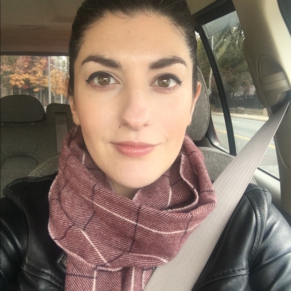 Meet your Posher, Maggie - Picture 3 of 13