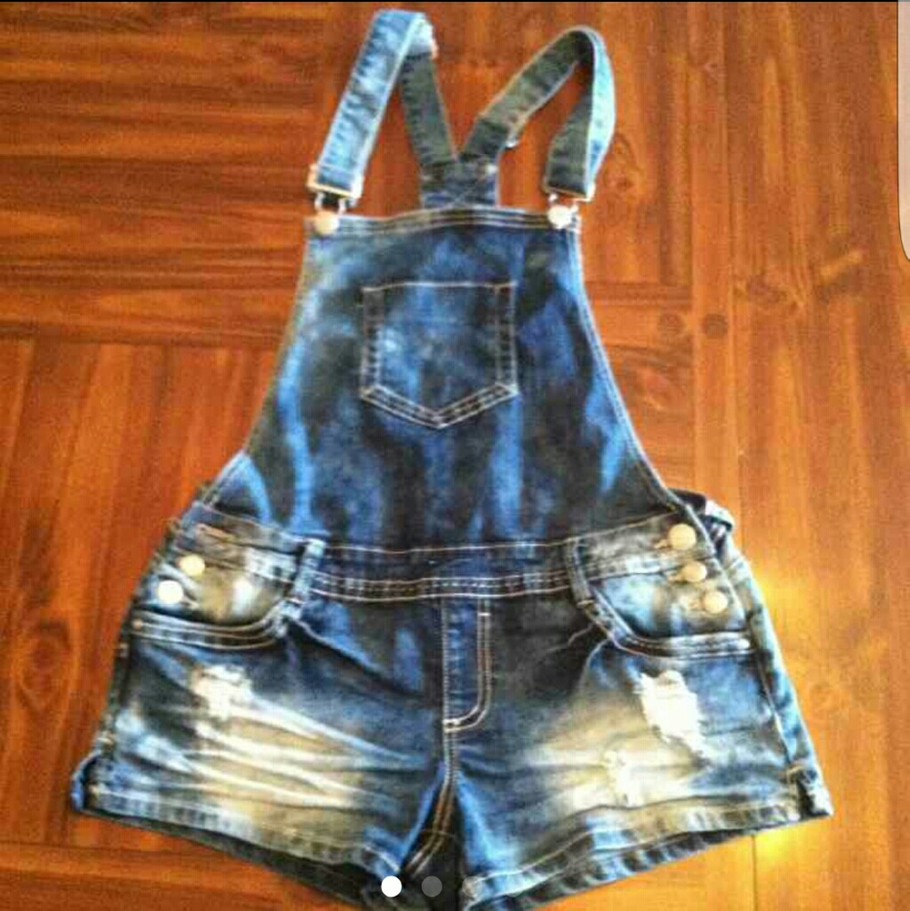 Almost Famous Denim Jumper shorts
