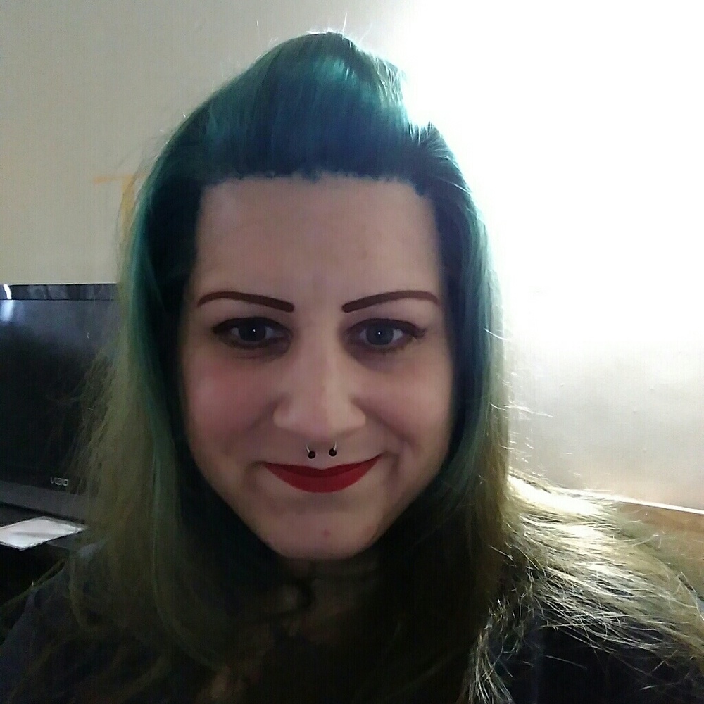 Meet your Posher, Danielle