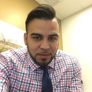 Meet your Posher, Luis