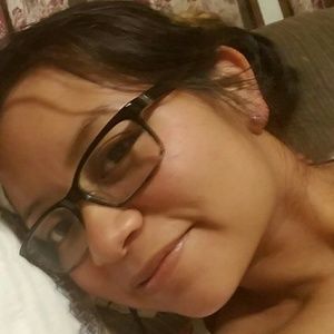 Meet your Posher, Carla