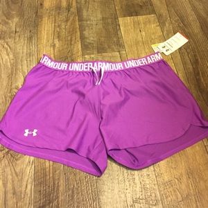 Under Armour Women's Play Up Shorts size Lrge