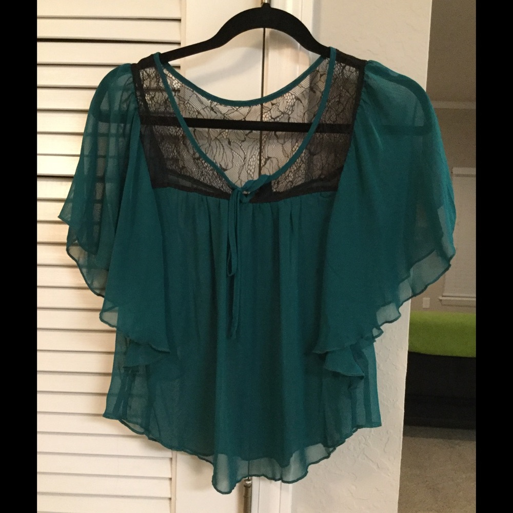 💕Sheer Cropped Blouse💕