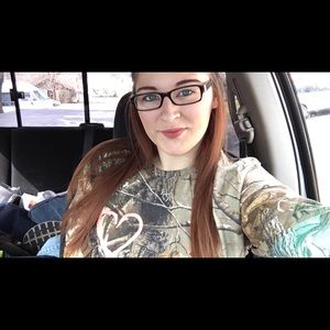 Meet your Posher, Kayla