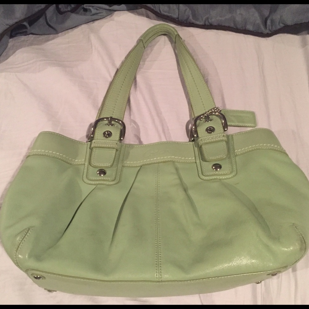 Coach purse in pretty good condition