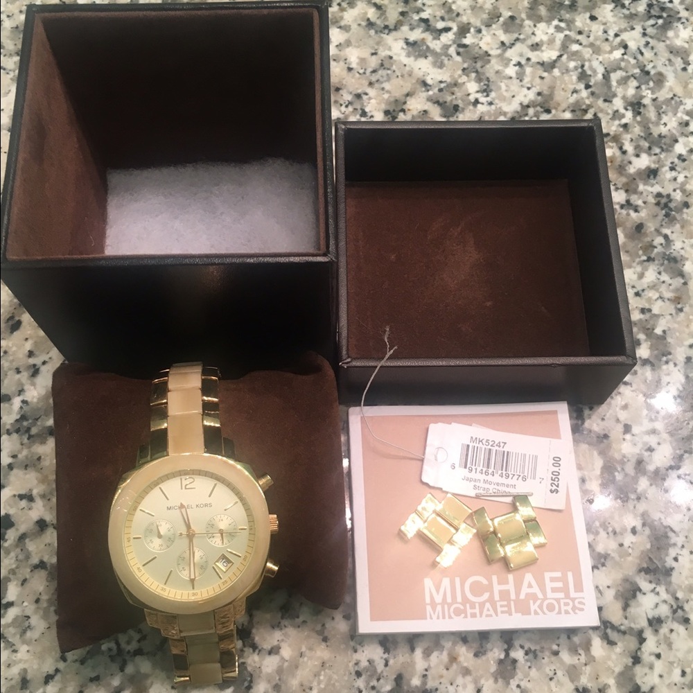 TORTOISE SHELL + GOLD MICHAEL KORS WATCH