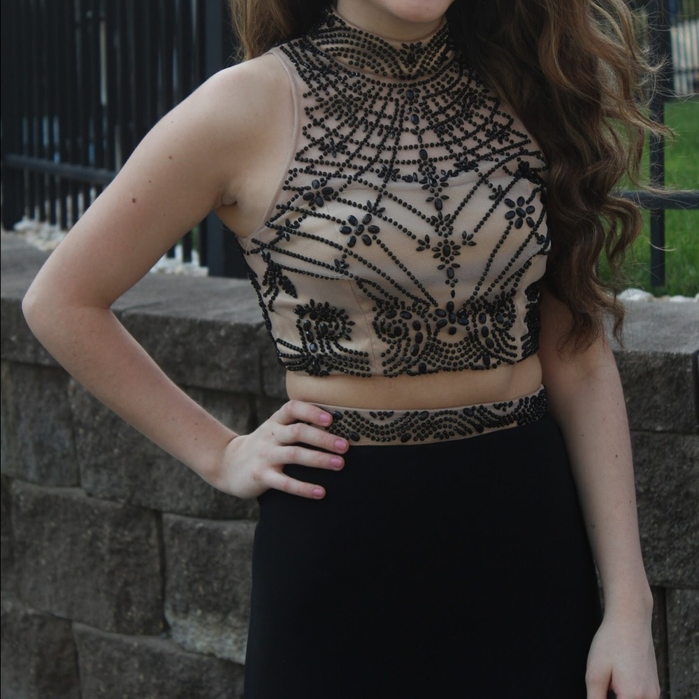 PROM DRESS | FORMAL GOWN