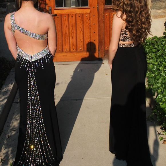 PROM DRESS | FORMAL GOWN - Picture 3 of 7