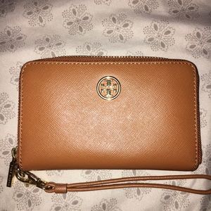 Tory Burch Zip around Smartphone wristlet