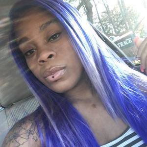 Meet your Posher, Danyelle