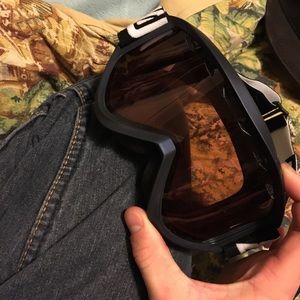 Ski goggles