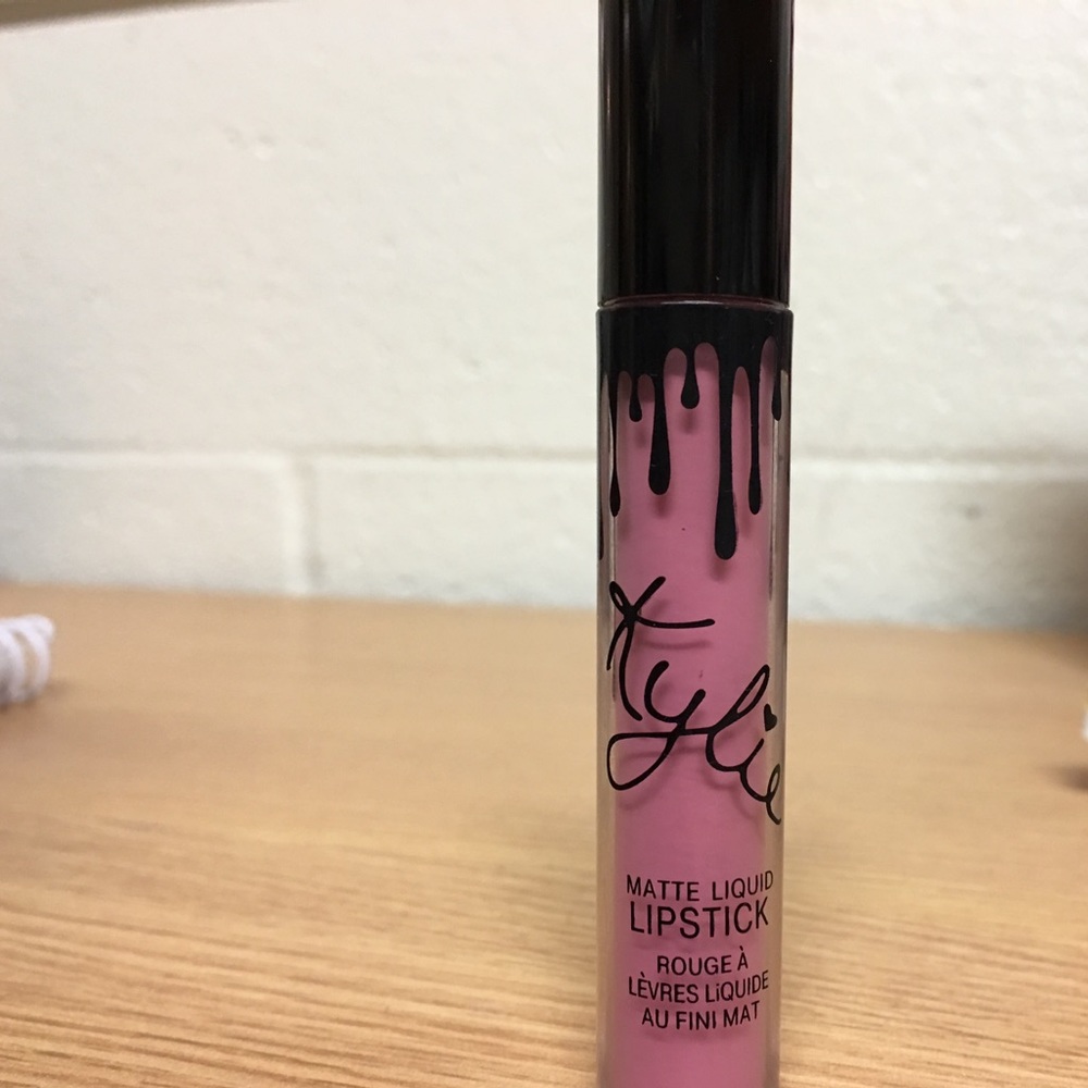 Kylie Jenner Matte Liquid Lipstick