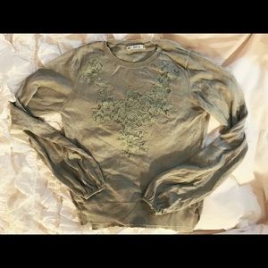 Elegant Bell Shape Sleeve Lace Knit