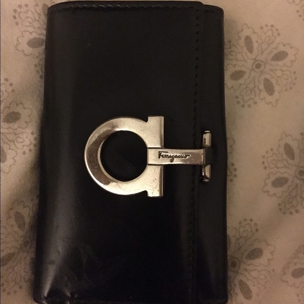 Authentic Salvatore Ferragamo 6 key case