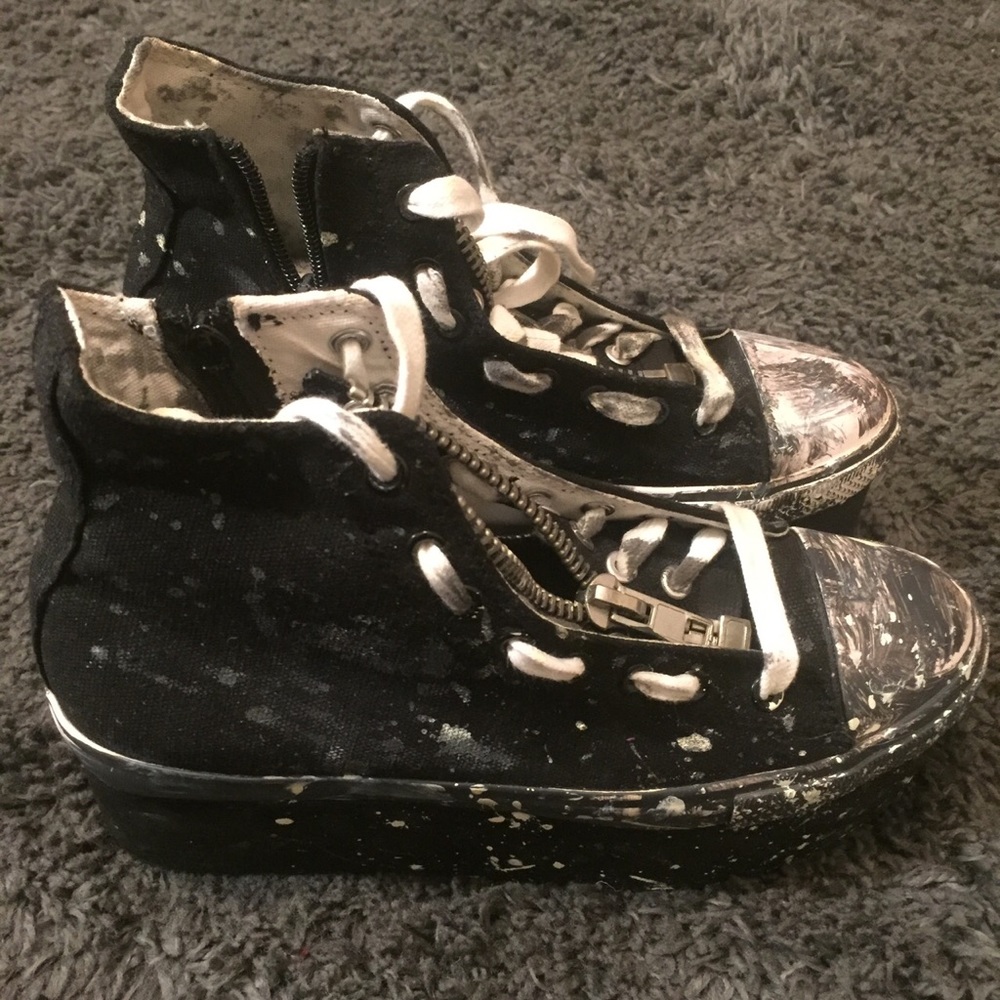 BESS X URBAN OUTFITTERS DISTRESSED FLATFORM SHOE