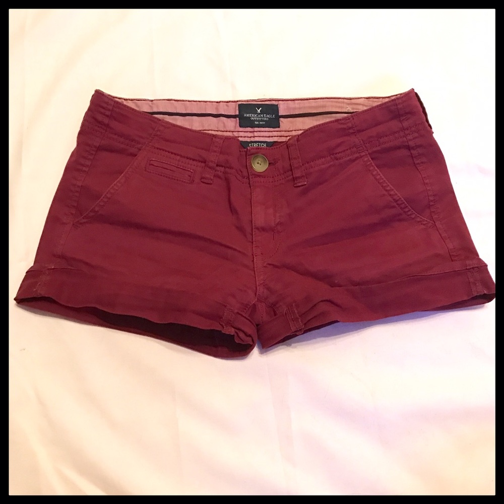 American Eagle maroon shorts!