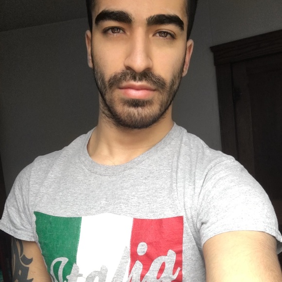 Meet your Posher, Alex - Picture 2 of 4