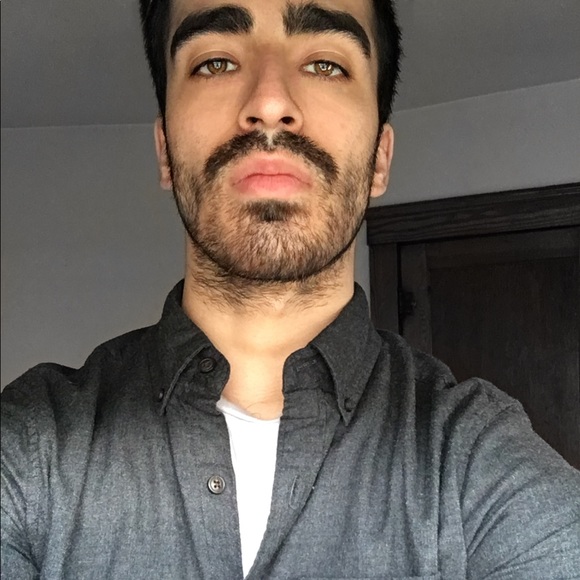 Meet your Posher, Alex - Picture 4 of 4