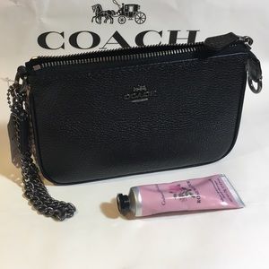 Coach large wristlet F57932