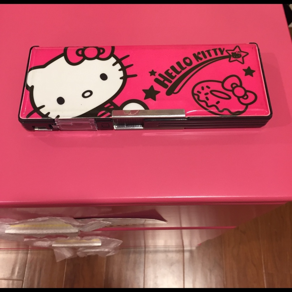Hello Kitty pencil box ✏️