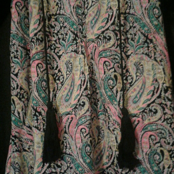 Super cute boho tank with tassels - Picture 2 of 5