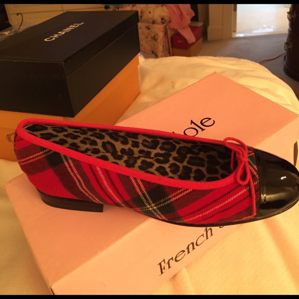 French sole red plaid ballet flats